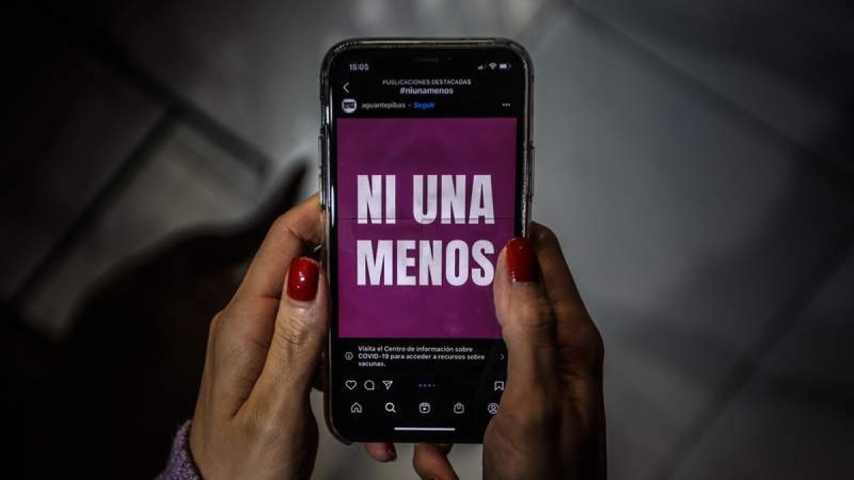 Mensaje en cadena contra la violencia machista. JUAN IGNACIO RONCORONI