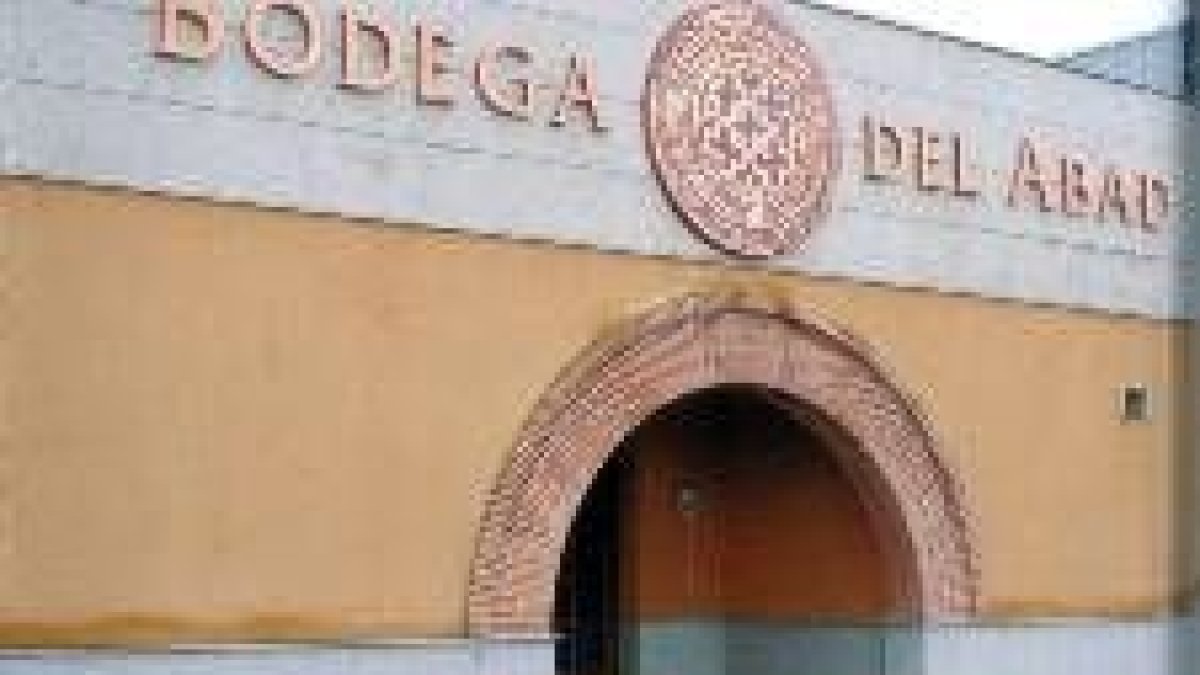 La entrada a la Bodega del Abad, una de las que visitará la delegación comercial norteamericana