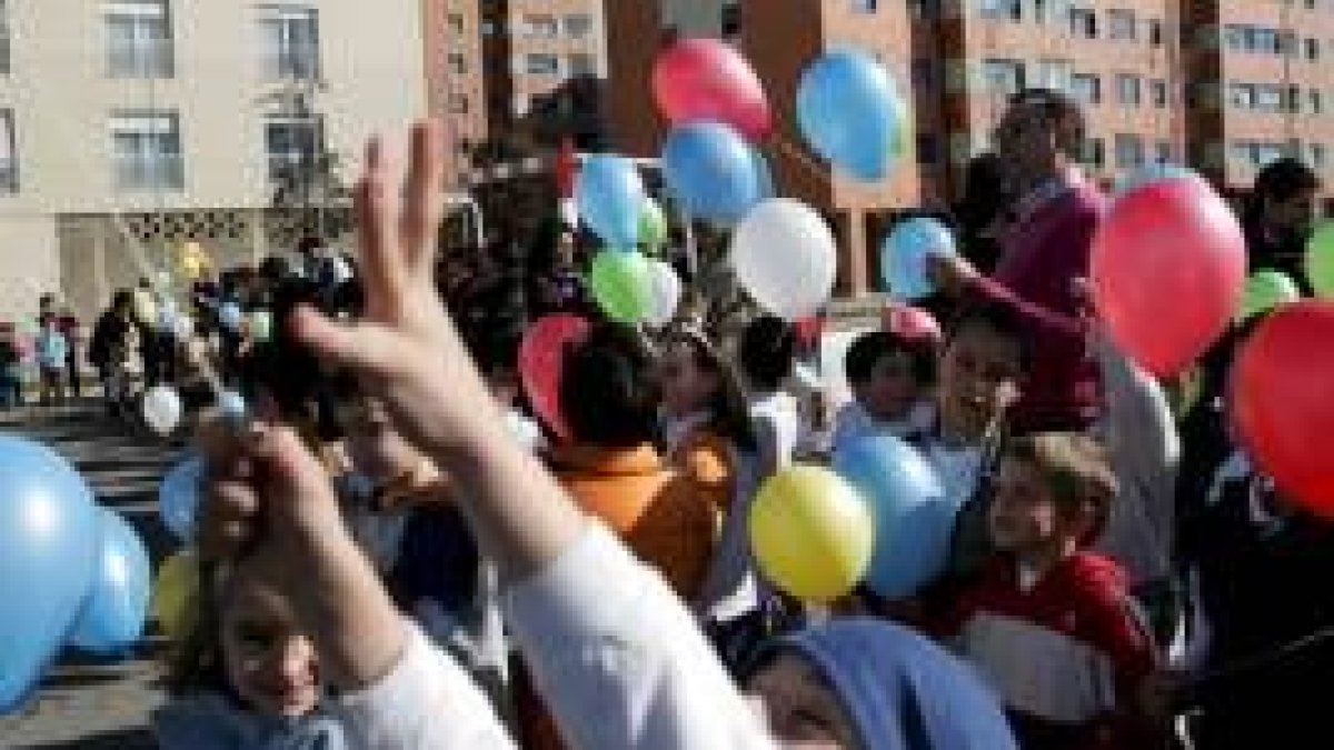 Más de 3.000 niños llenaron las inmediaciones de la Catedral el Día de la Paz del año pasado