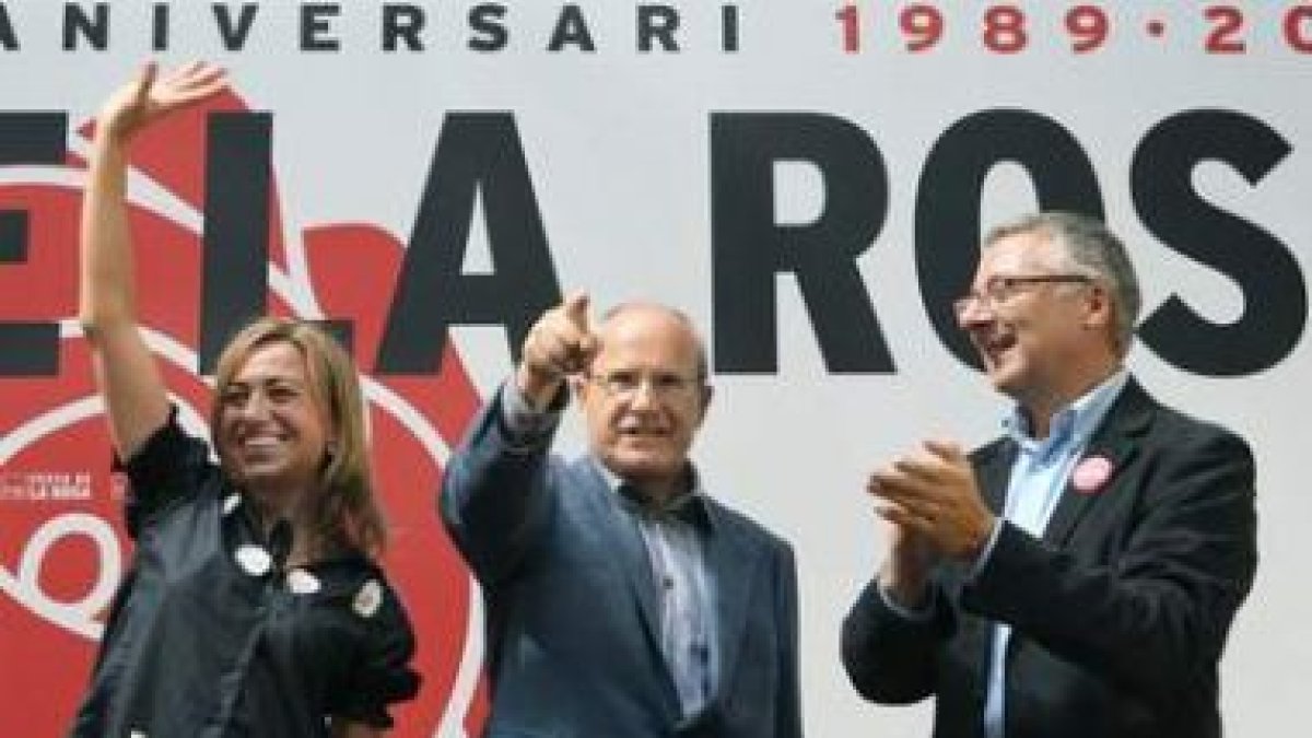 La ministra Chacón, el presidente de la Generalitat José Montilla y el ministro Blanco, en la Fiesta