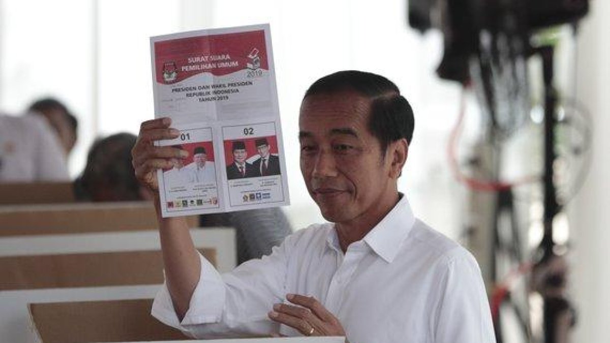 Joko Widodo es reelegido como presidente de Indonesia.