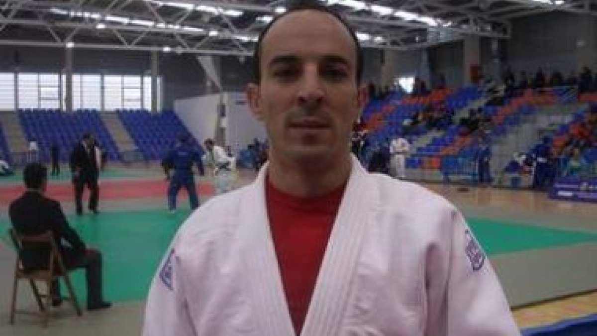 El bronce logrado por Alberto Barragán no fue suficiente para pasar a la final del Nacional.