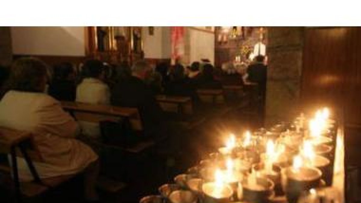 La iglesia del convento de clausura de la calle del Reloj abrió sus puertas día y noche durante 24 h