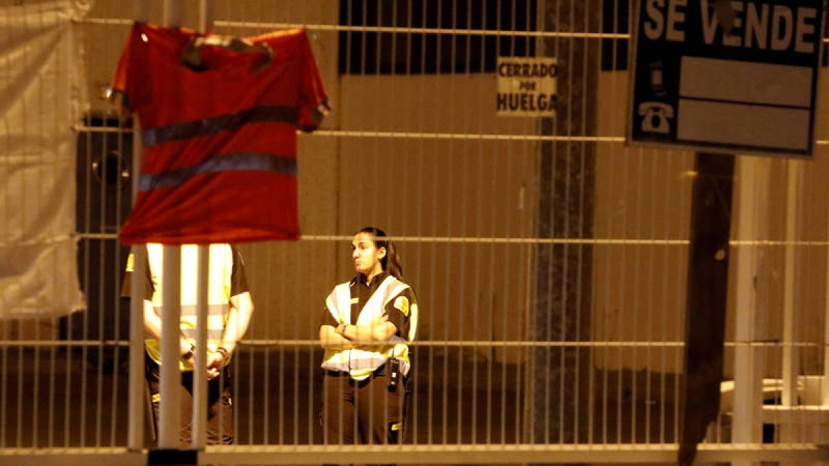 Los trabajadores de Vestas siguen esperando una solución. MARCIANO PÉREZ