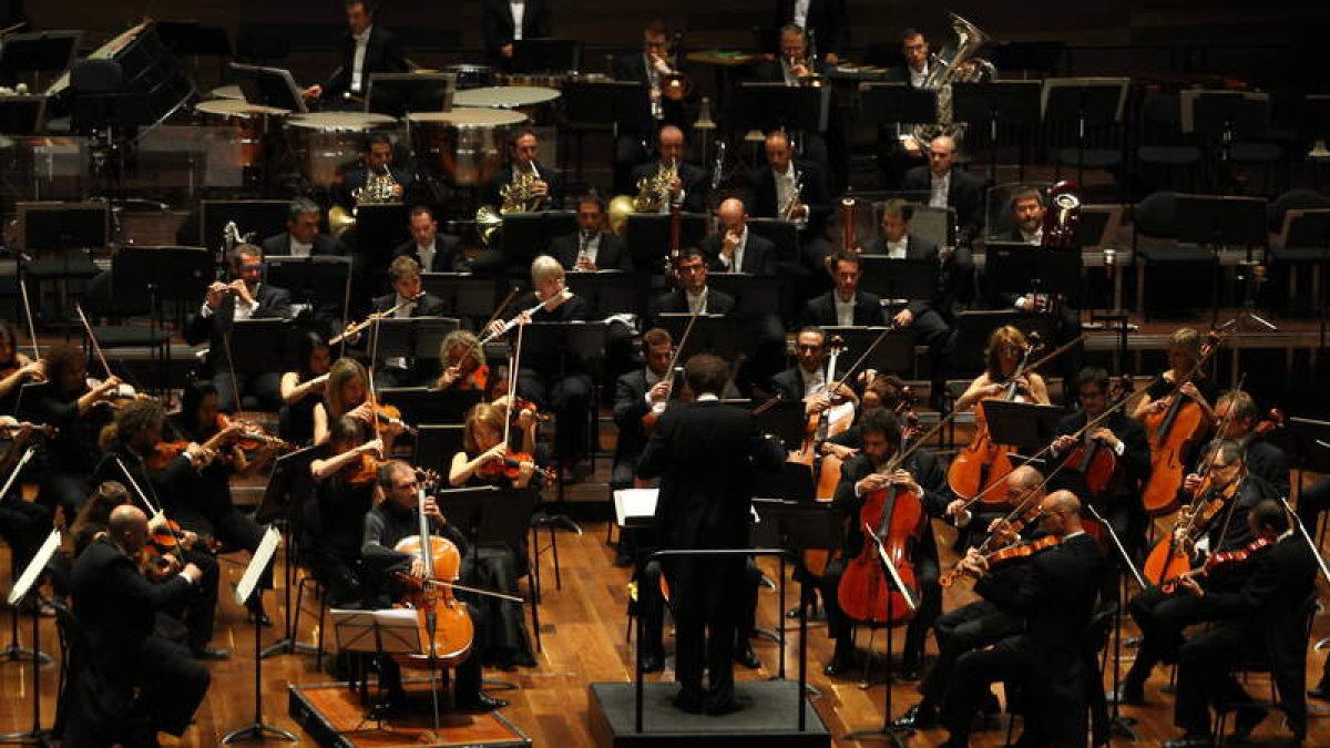 La Orquesta Sinfónica de Castilla y León durante un concierto en el Auditorio