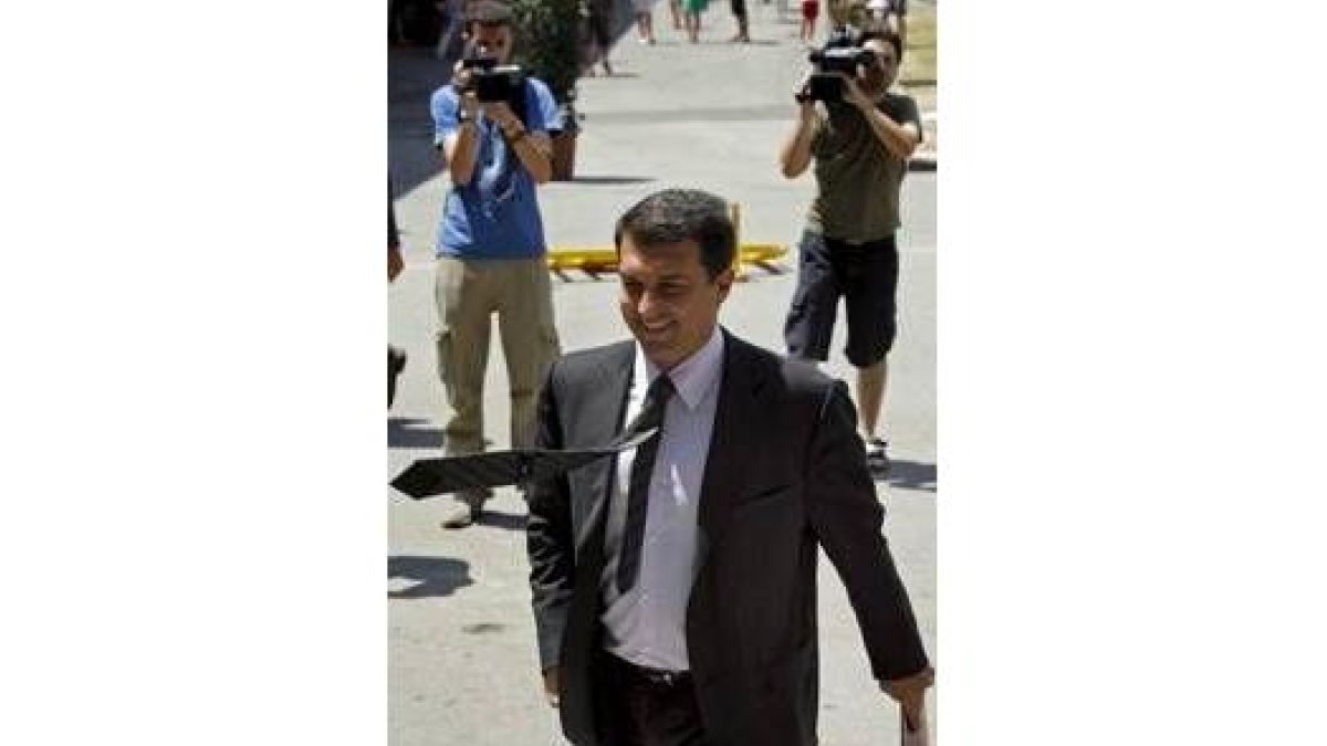 El presidente del Barcelona, Joan Laporta, a su llegada a la sede del club