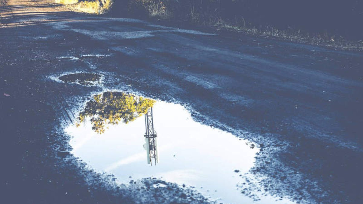 Repetidor de telefonía en el Valle de Finolledo (2013). David Campos.