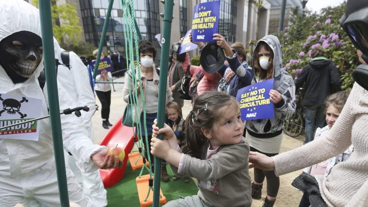Campaña de protesta contra el glifosato. efe