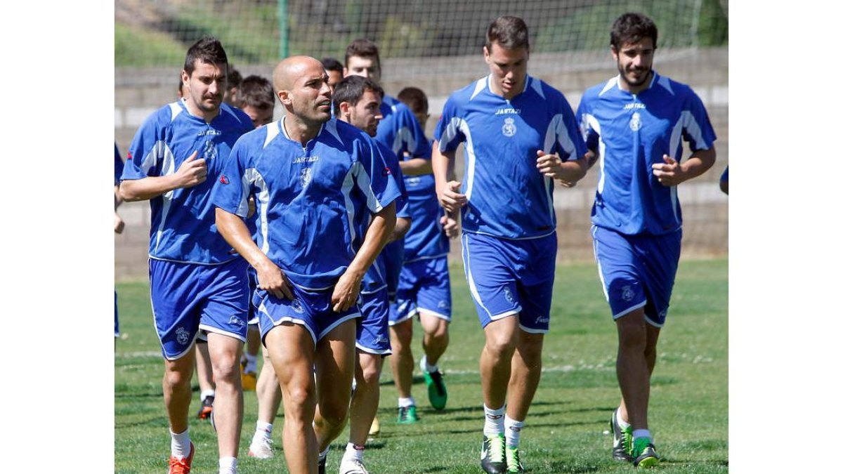 La plantilla se ejercitó ayer tras la jornada del martes destinada a la recuperación física.