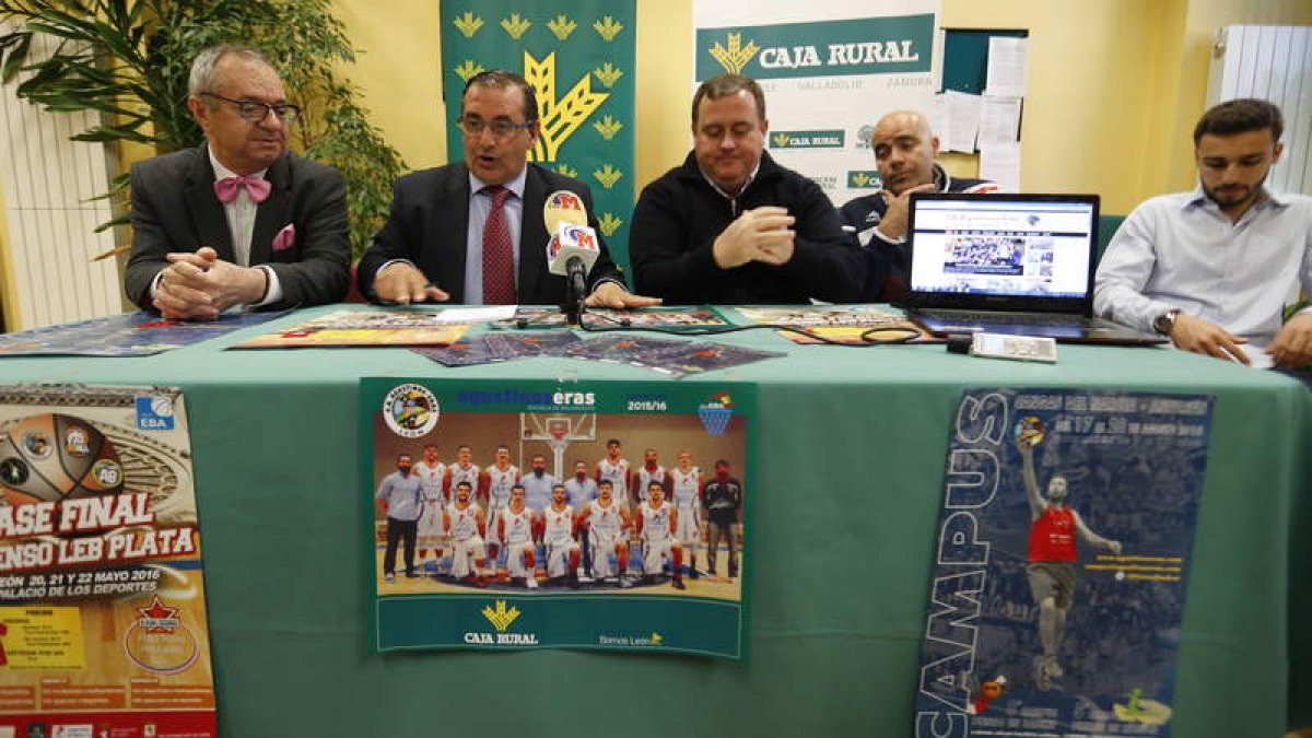 Agustinos Eras presentó su campus en la Caja Rural. RAMIRO