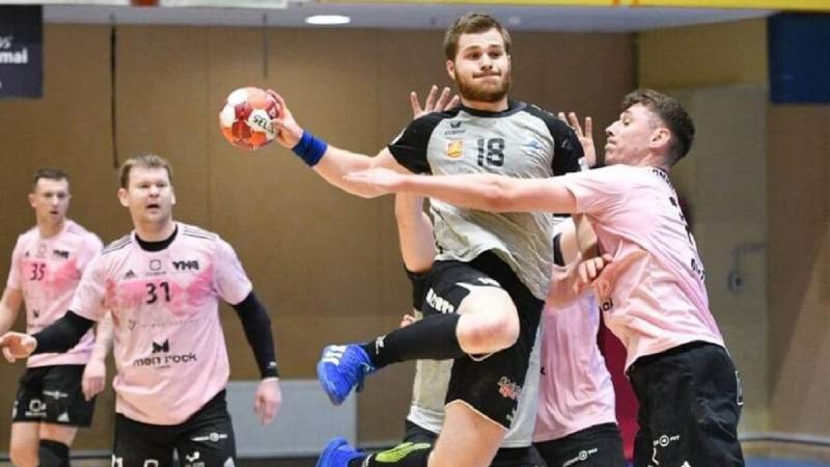 Virbauskas jugará a las órdenes de Manolo Cadenas las tres próximas temporadas. SAMULIONYTE