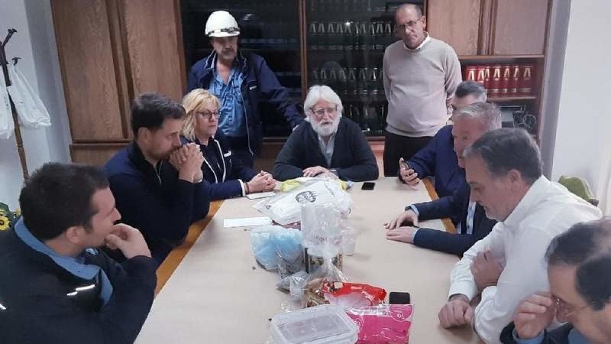 Reunión del PP con los encerrados. DL