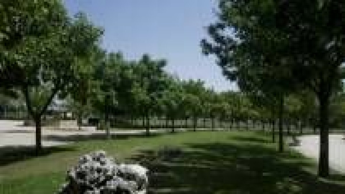 El parque municipal de La Granja es una de las zonas que será atendida por los operarios de Tragsa