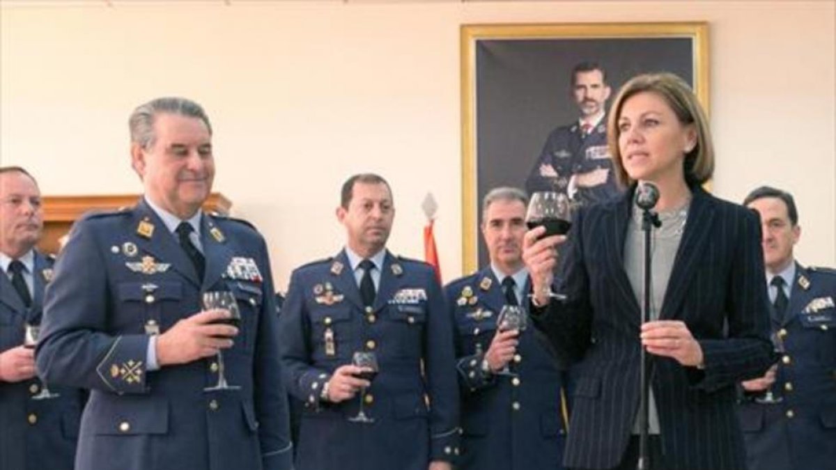 María Dolores de Cospedal, en una visita al Ejército del Aire en Zaragoza, el pasado día 19 de enero.