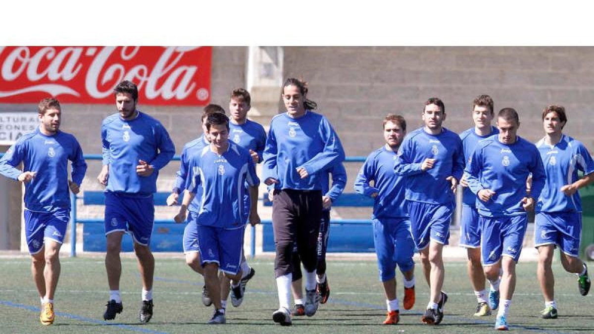 La plantilla de la Cultural ya piensa en el encuentro de vuelta frente al Unión Viera. Los jugadores ya trabajan.