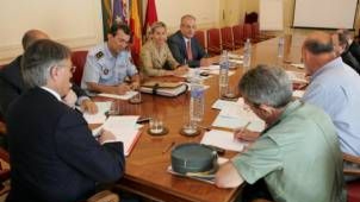 El subdelegado del Gobierno presidió la Comisión Provincial de Tráfico ayer