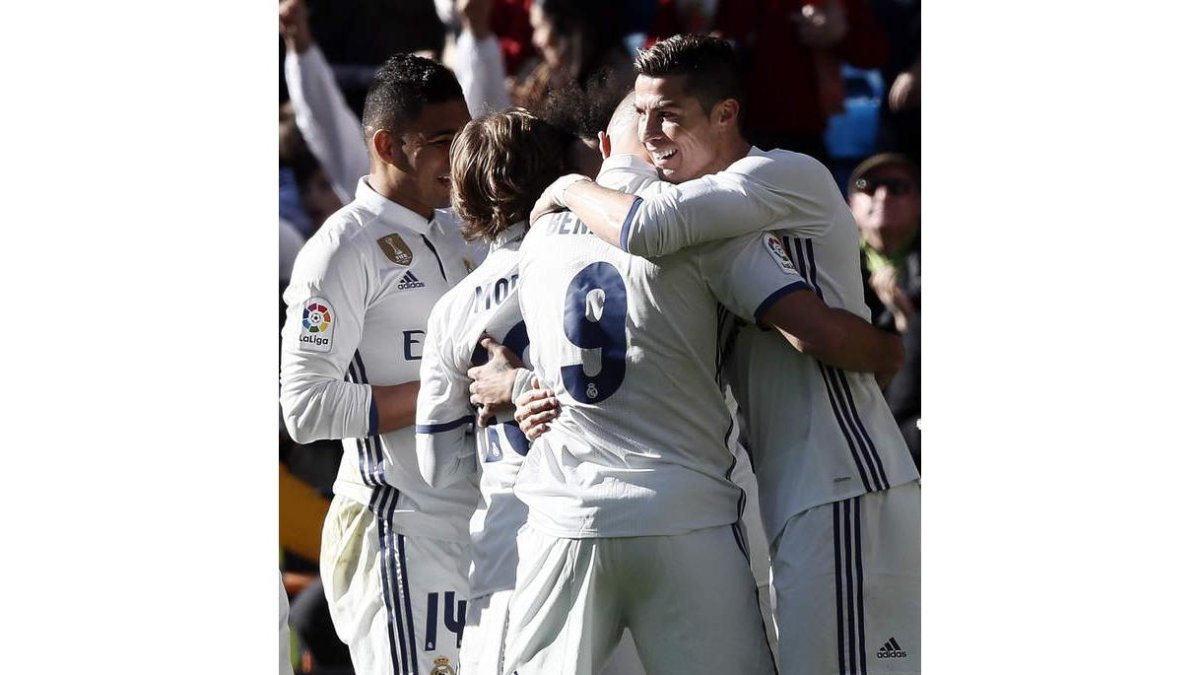 Cristiano celebró antes del parido su balón de oro y colaboró con un un gol al triunfo. MARISCAL
