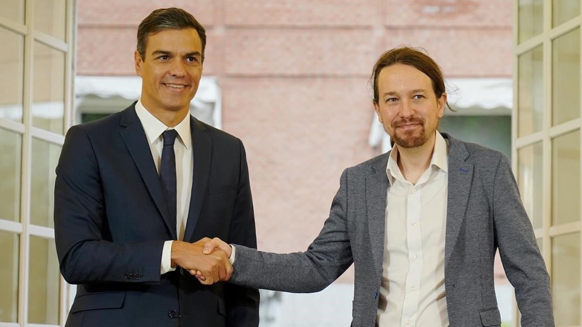 Pedro Sánchez y Pablo Iglesias tras formalizar el acuerdo sobre los Presupuestos del 2019, el pasado 11 de octubre