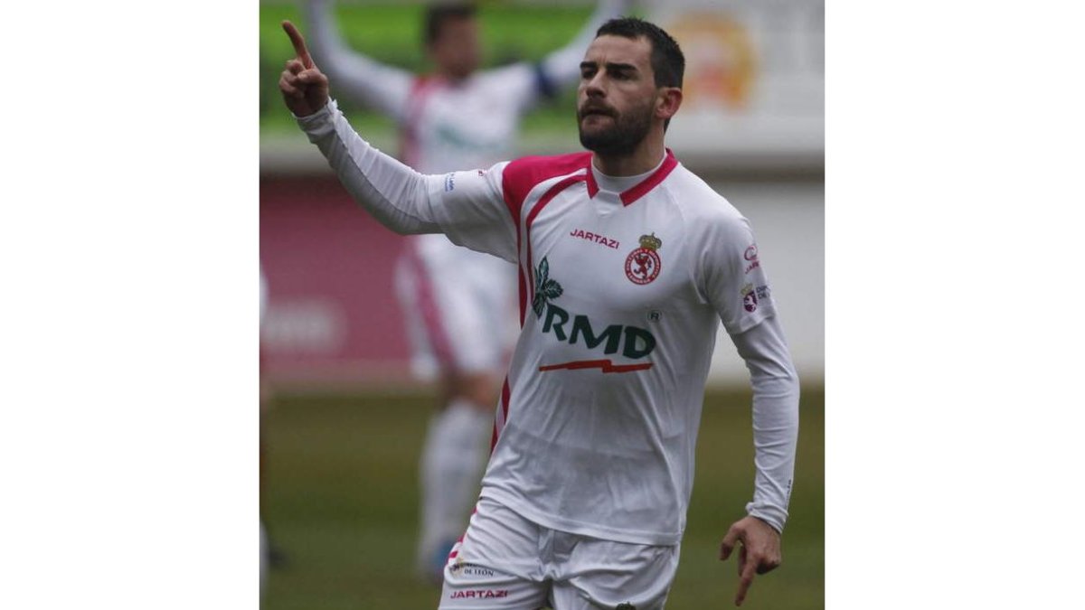 Luis Cembranos espera poder contar con Raúl Torres.