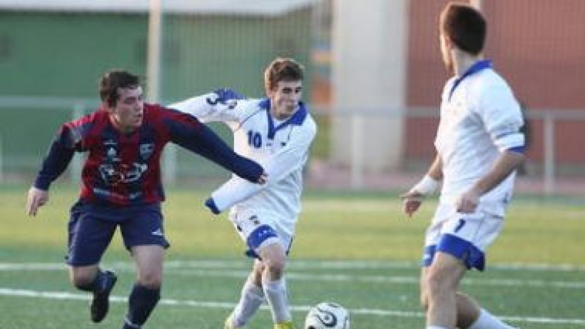 El equipo leonés volvió a la senda de las victorias en su feudo a costa del abulense.