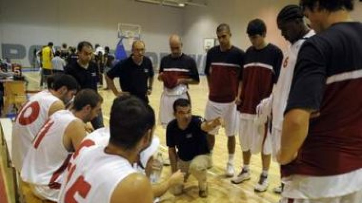 De Grado ha preparado el partido de Tenerife intentando sacar partido a las carencias rivales.