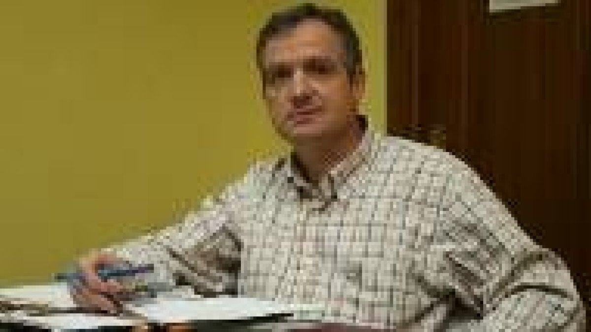 Luis Arias es la primera vez que se presenta al Congreso