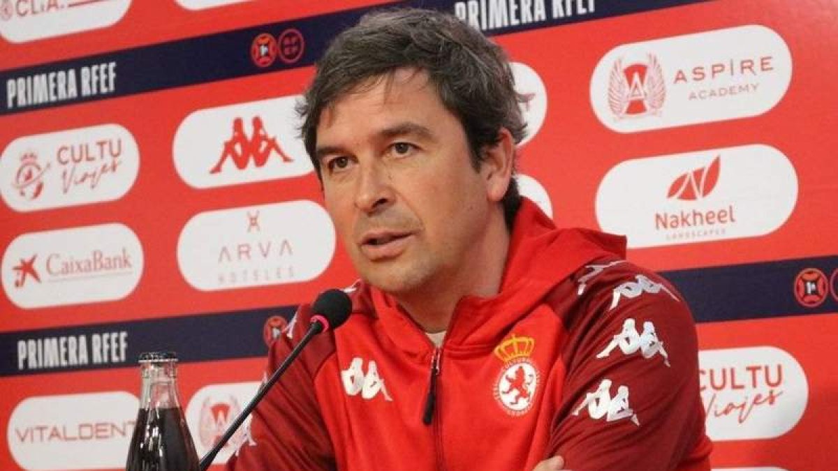 Eduardo Docampo en su comparecencia de ayer en la rueda de prensa previa al partido de Liga. CYDL