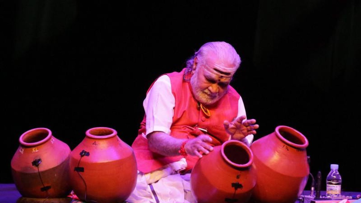 Vikku Vinayakram ayer, en León.