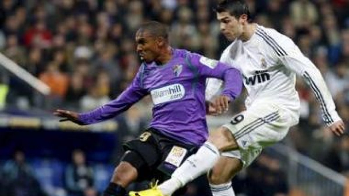 Cristiano Ronaldo marcó los dos goles del Madrid pero fue expulsado por agresión.