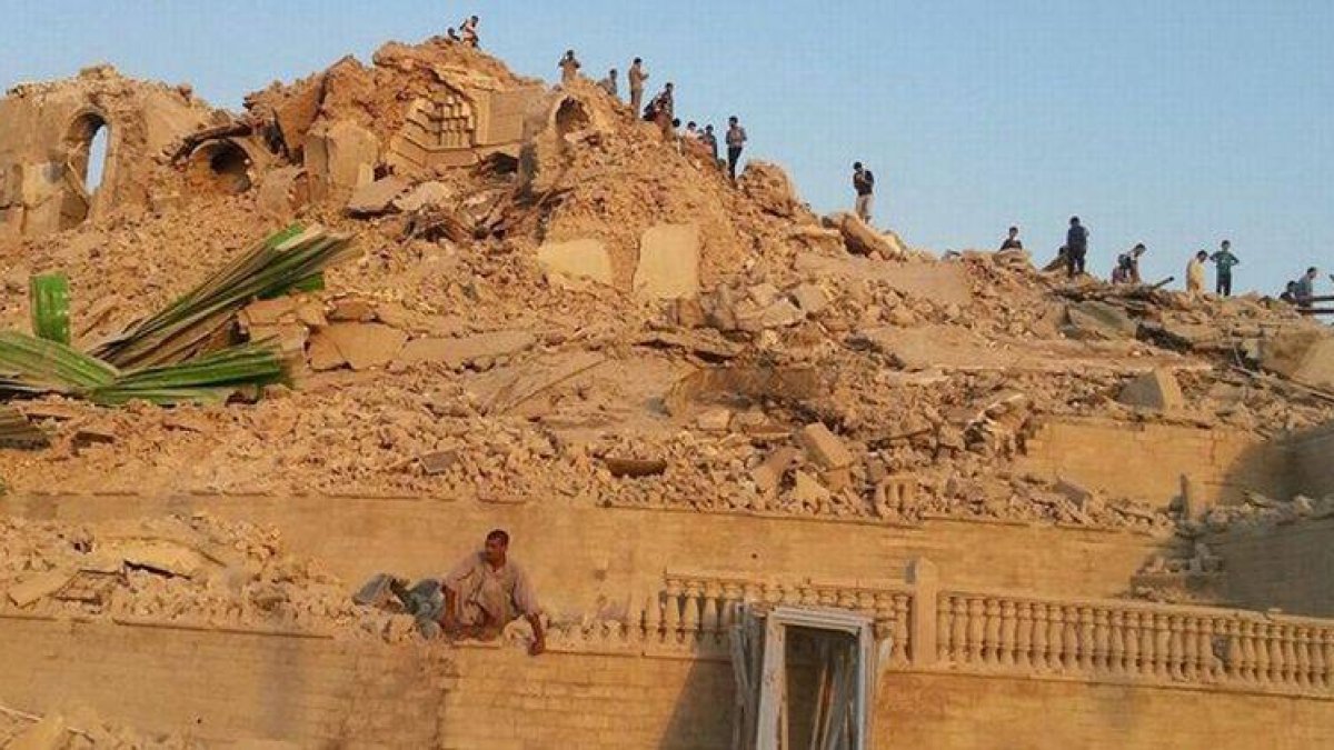 Restos de la mezquita de Jonás en Mosul tras ser destruida por los yihadistas del Ejército Islámico.
