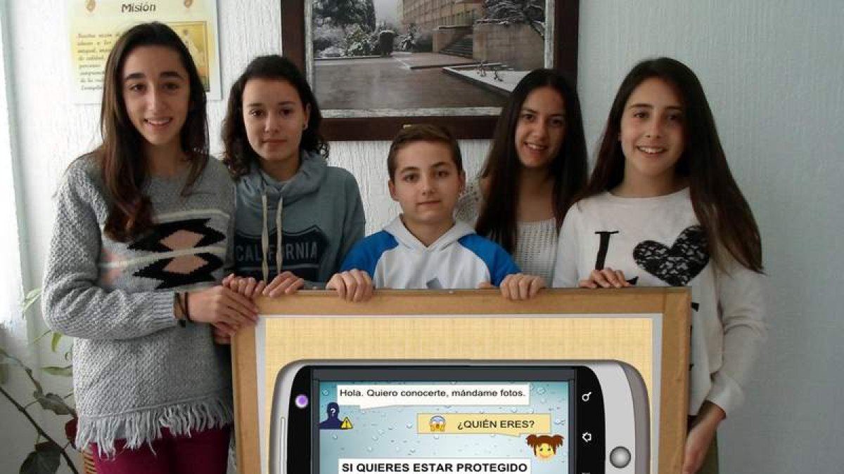 Integrante el equipo con el trabajo galardonado.