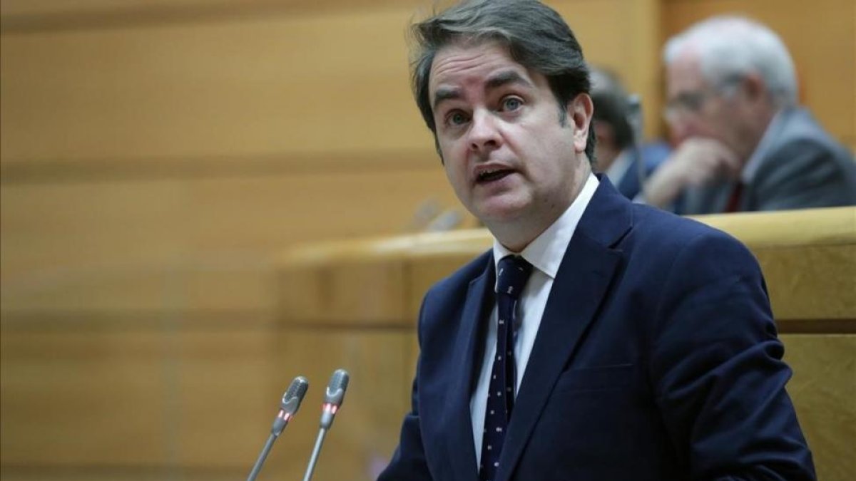 Roberto Bermúdez de Castro informa en el Senado del primer mes de aplicación del 155, el pasado 4 de diciembre.