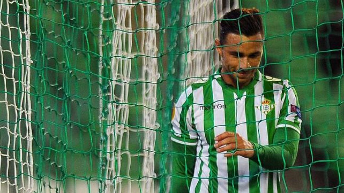 El delantero bético Rubén Castro, durante un partido en el Benito Villamarín.