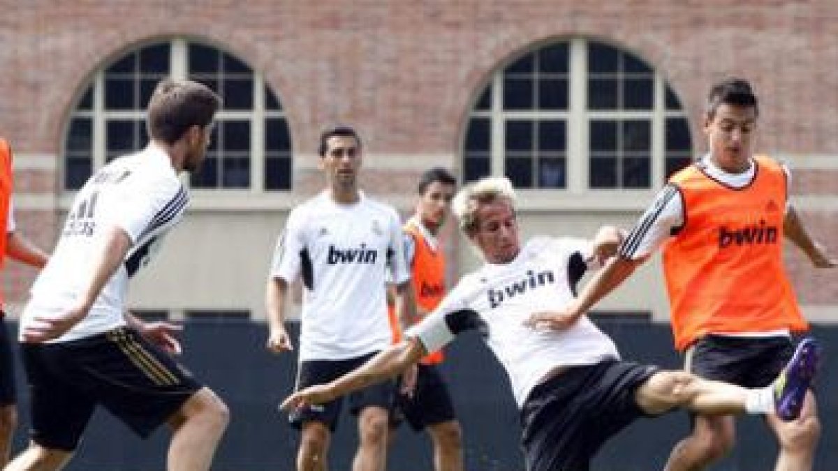 La sesión de entrenamiento fue de puertas abiertas.