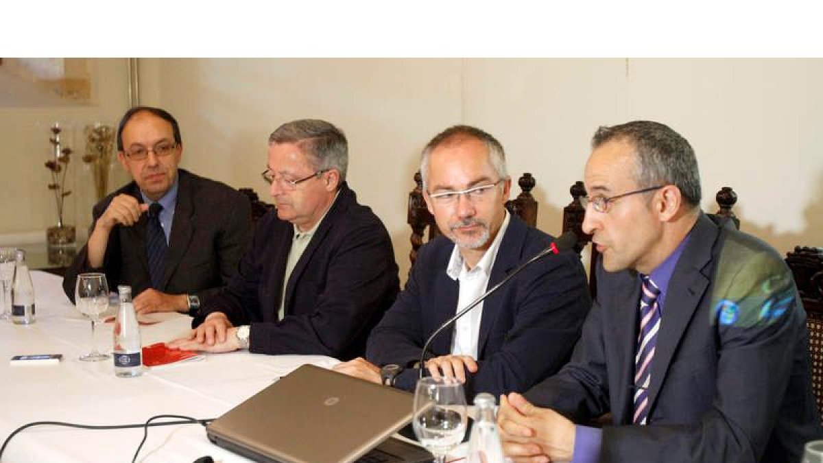José Luis Chamosa, Francisco Rodríguez, Ricardo García Mantero y Jesús Mª Nieto Ibáñez.