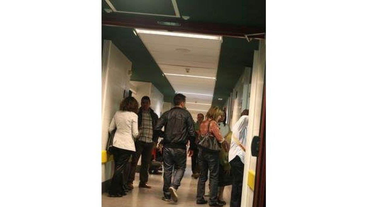 Pacientes en el servicio de Urgencias.