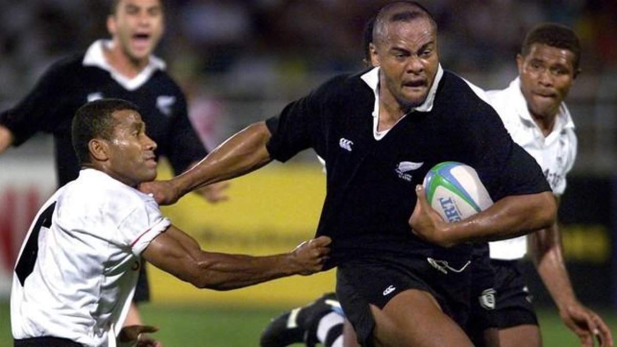 La estrella Jonah Lomu, durante un encuentro con Nueva Zelanda en 1998