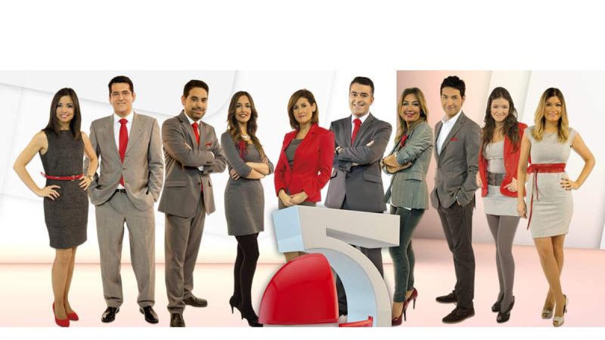 Imagen de los presentadores de Radio Televisión de Castilla y León