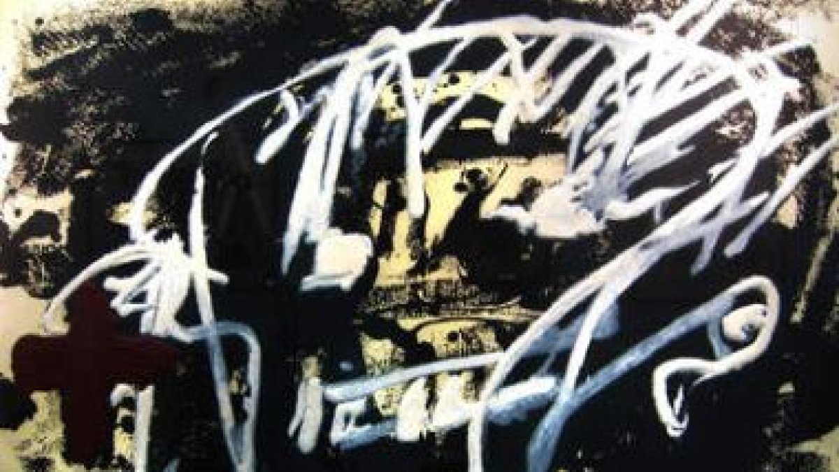 Dos de los grabados firmados por Antoni Tàpies que la galería Ármaga expone actualmente.