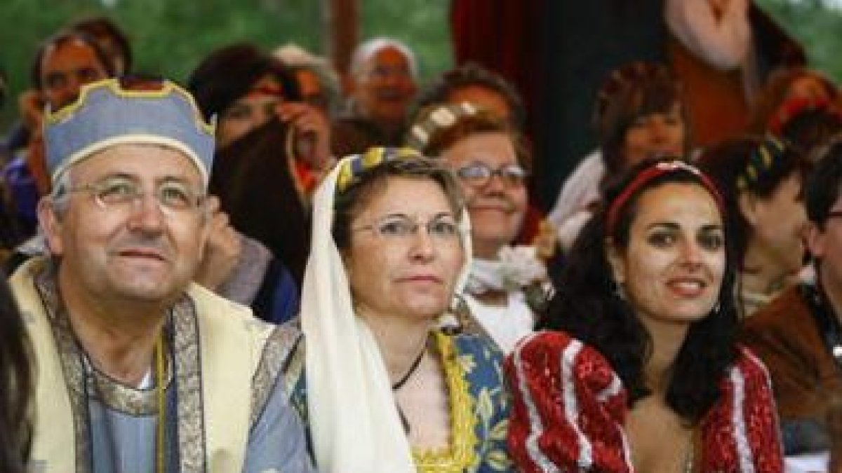 Mosén Bernal de Requesens se enfrenta a Lope de Estúñiga en un momento del torneo.