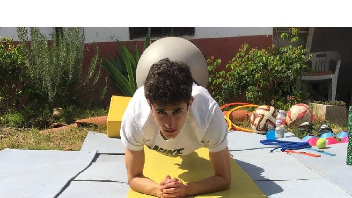 Daniel Ceinos sigue el plan de trabajo marcado por el Numancia.