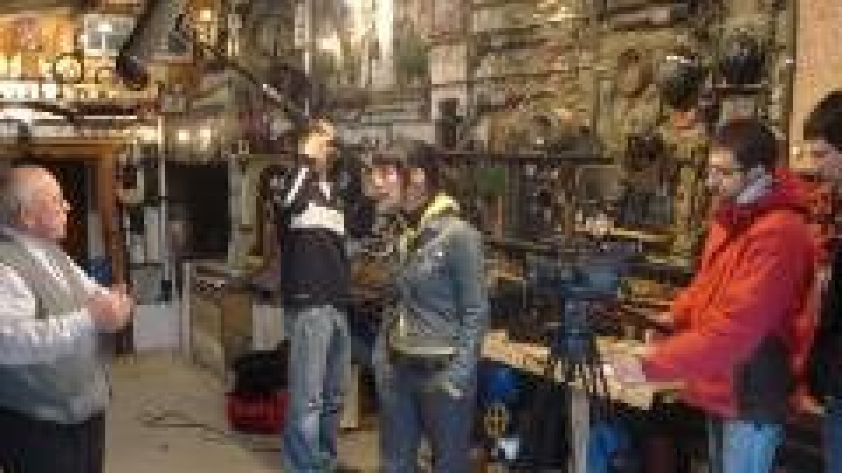 Rodaje en casa del ex minero Francisco Domínguez, ayer en Torre