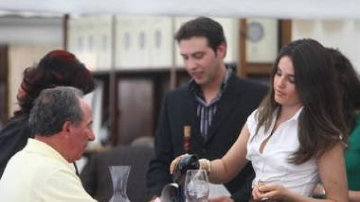 La Feria del Vino del Bierzo abandona este año su ubicación en la plaza Mayor cacabelense.