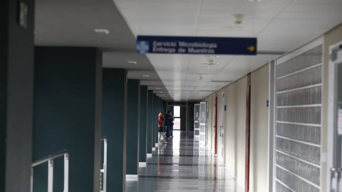 Interior del Hospital de León. MARCIANO PÉREZ