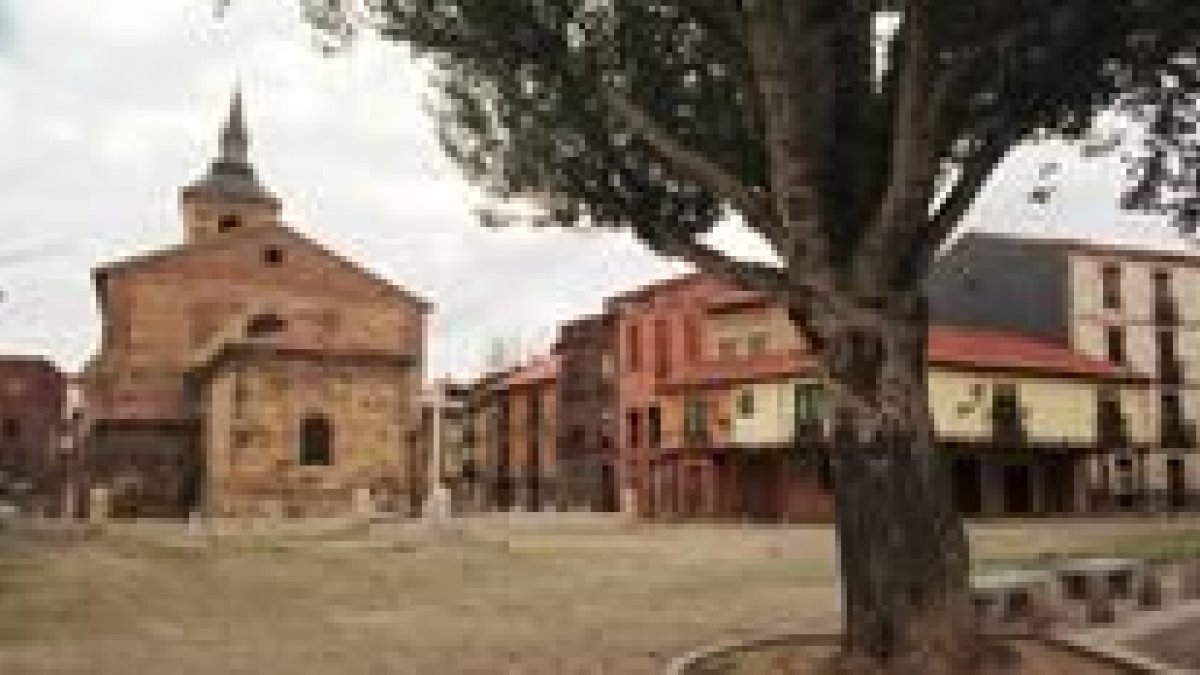 Valderas reafirma que la última decisión sobre la casa de la plaza del Grano está por tomar