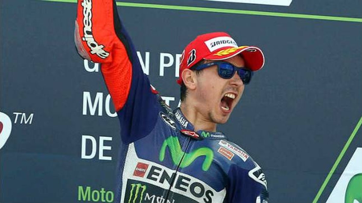 Jorge Lorenzo celebra la victoria en el GP de Motorland.