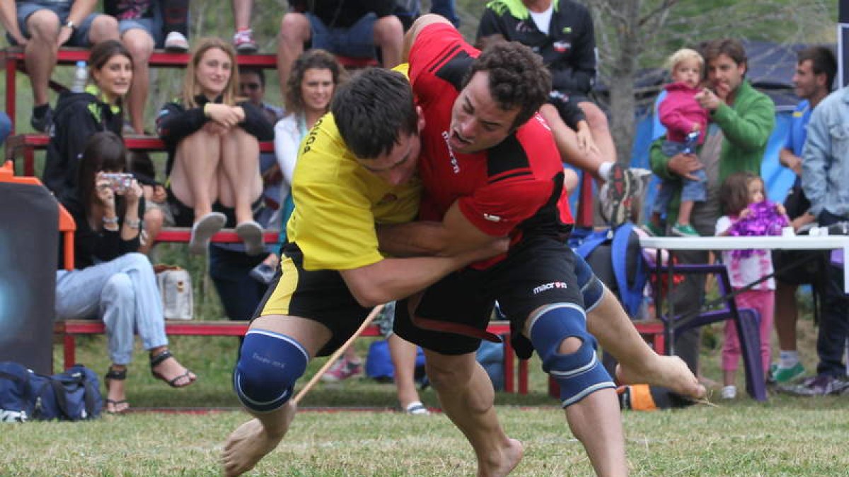 El líder de medios Alberto Novoa caía en primera fase ante el vencedor de la jornada, David Flecha que le ganaba la final al Rubio de Camohermoso.