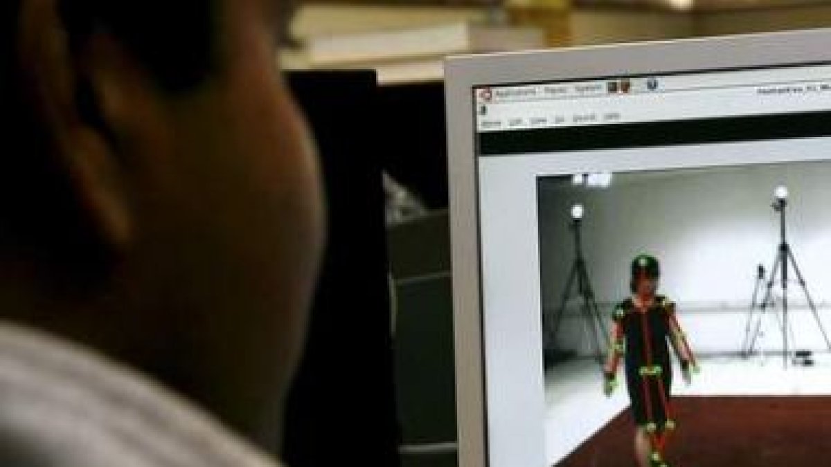 Un investigador trabaja con el proyecto Hermes.