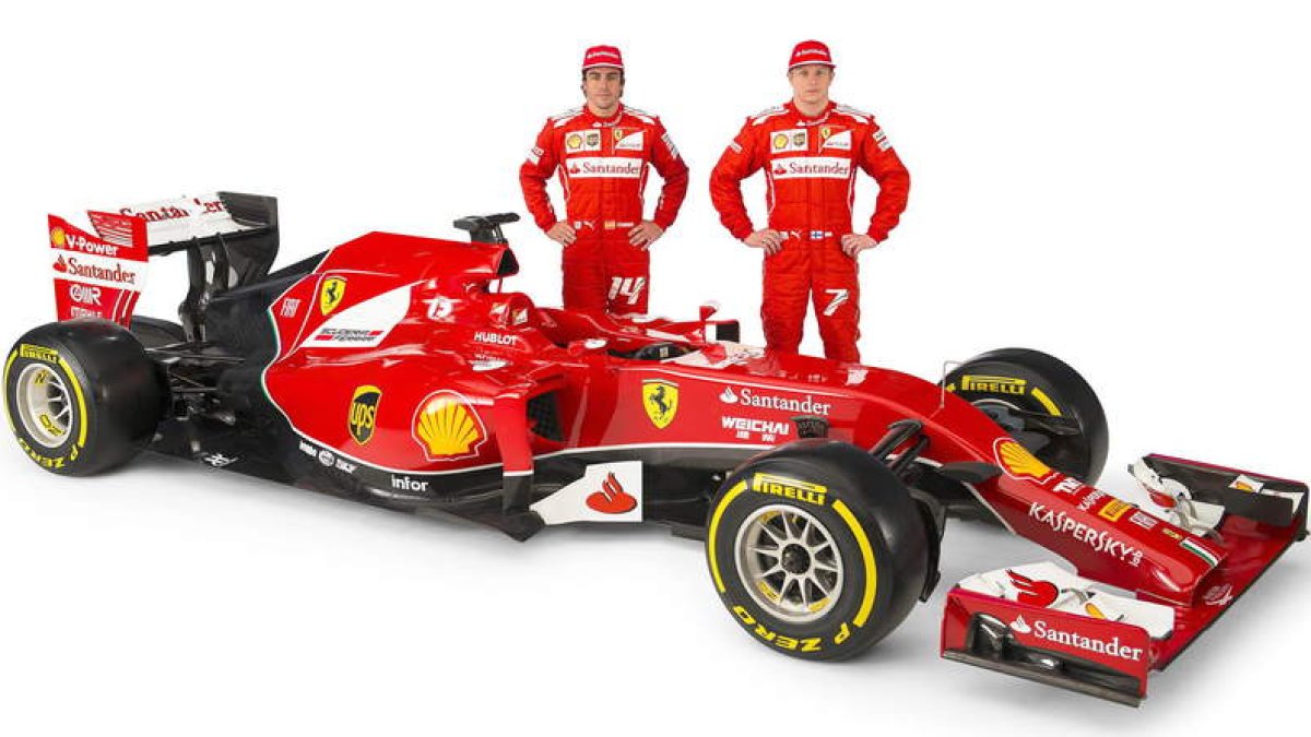 Fernando Alonso y Raikkonen con el F14T con el que Ferrari intentará volver a reinar en la F1.