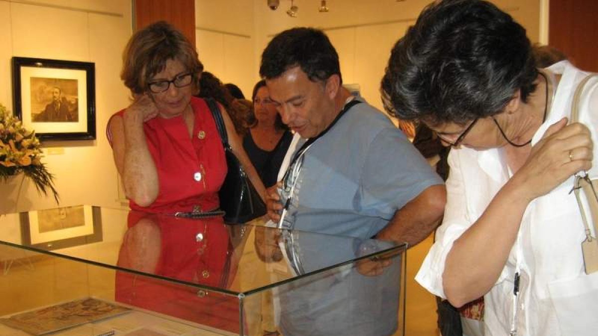 Los congresistas vieron la muestra de ‘El Señor de Bembibre.